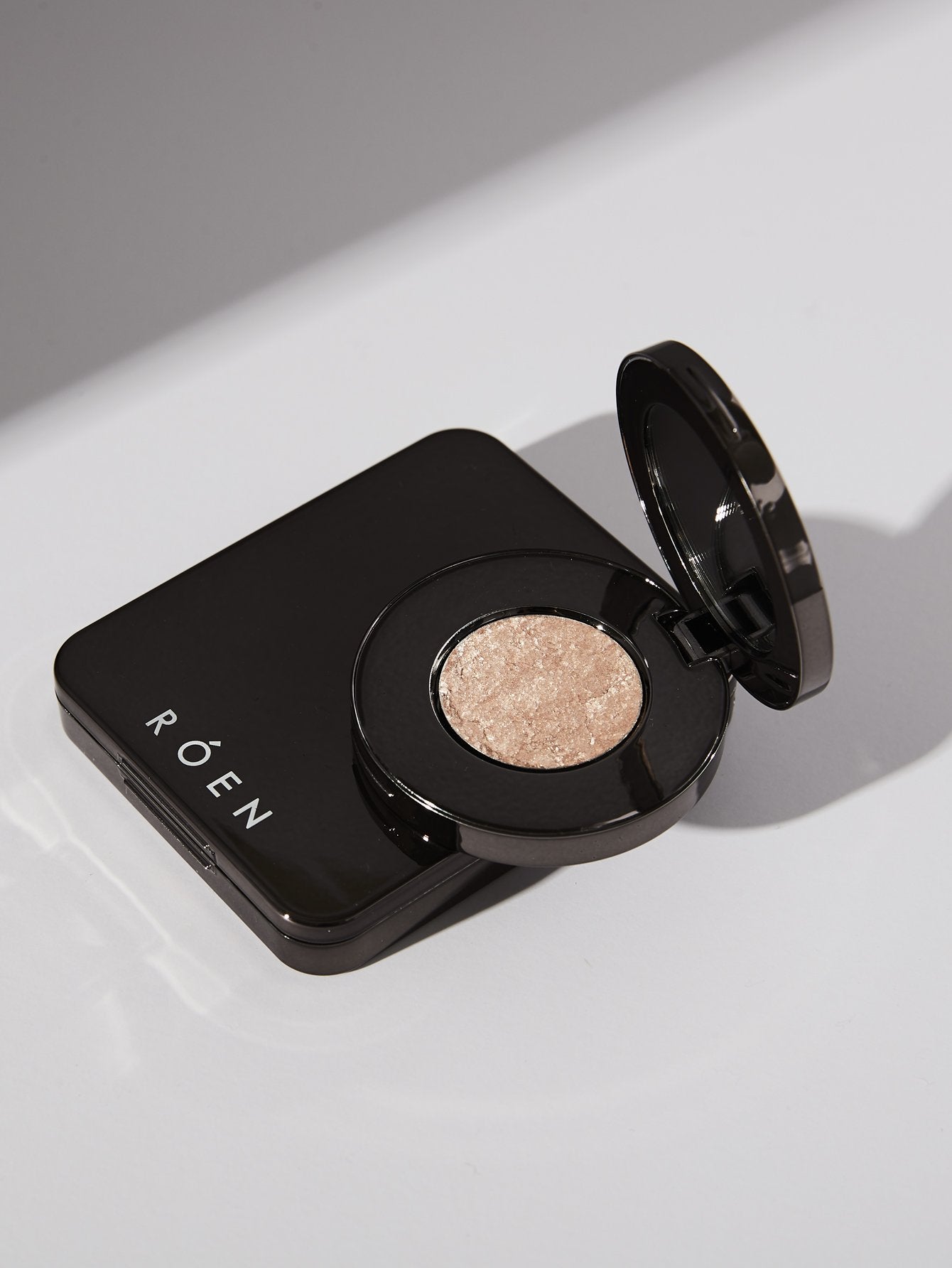 ROEN BEAUTY Makeup - Try our Disco Eye Shadow, this universal shade was made to offer the most unique and insane sparkle.